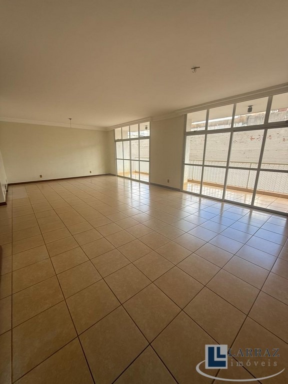Apartamento, 3 quartos, 210 m² - Foto 1