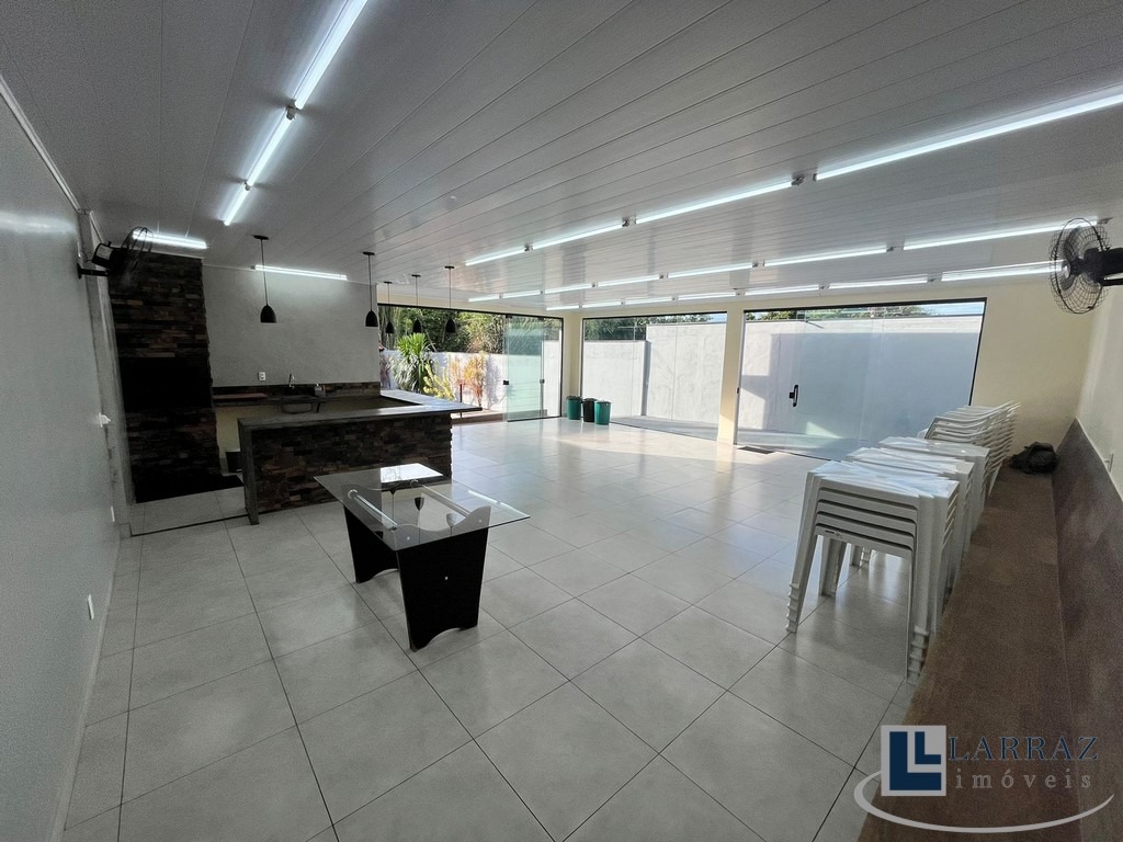 Casa, 1 quarto, 147 m² - Foto 2