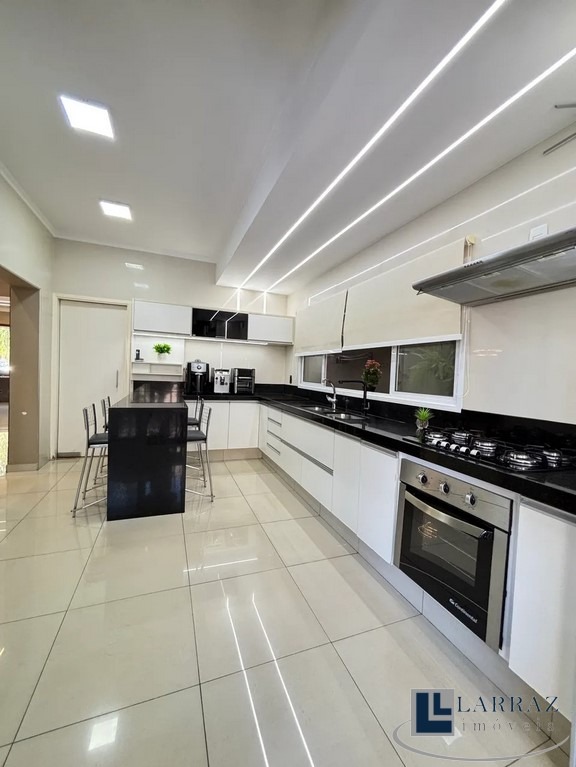 Casa, 3 quartos, 280 m² - Foto 9