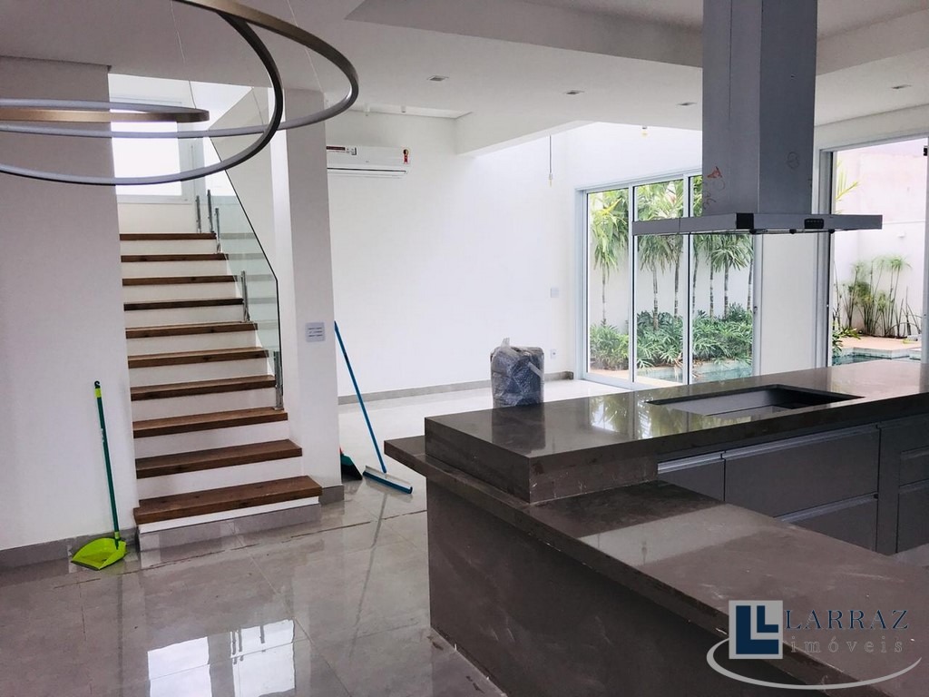 Casa, 3 quartos, 284 m² - Foto 29