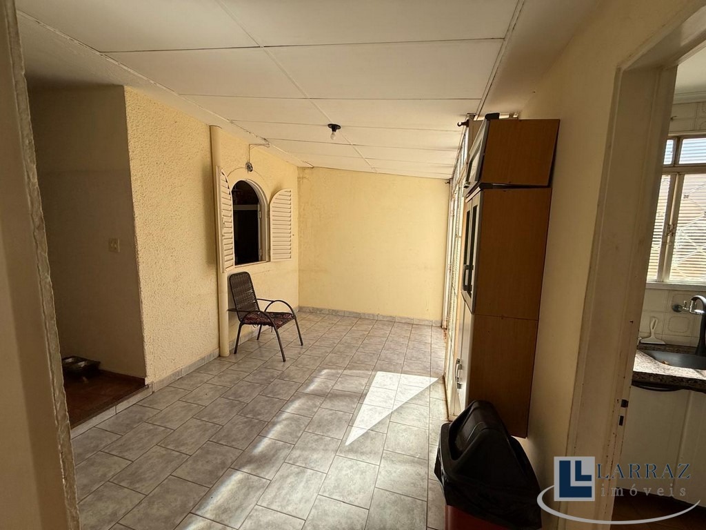 Casa, 5 quartos, 213 m² - Foto 1
