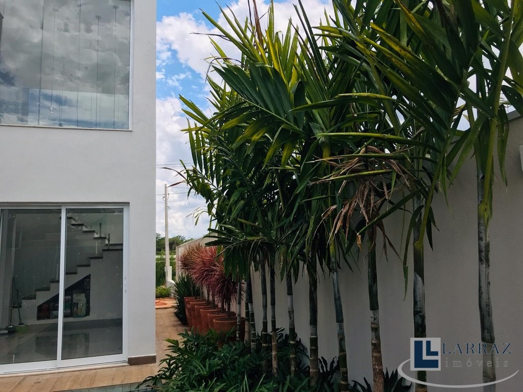 Casa, 3 quartos, 284 m² - Foto 76