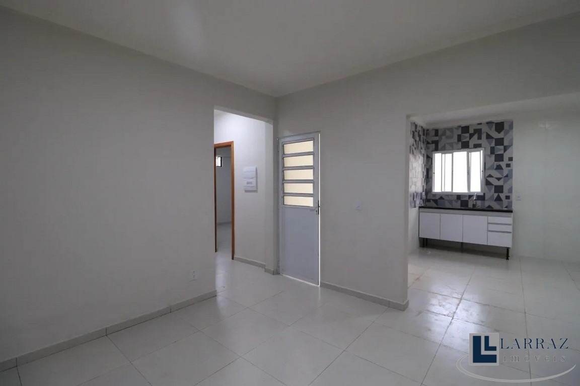 Casa, 2 quartos, 70 m² - Foto 2