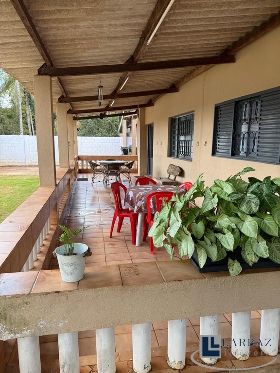 Chácara, 3 quartos, 1700 m² - Foto 1