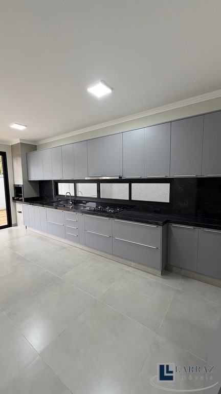 Casa, 3 quartos, 203 m² - Foto 2