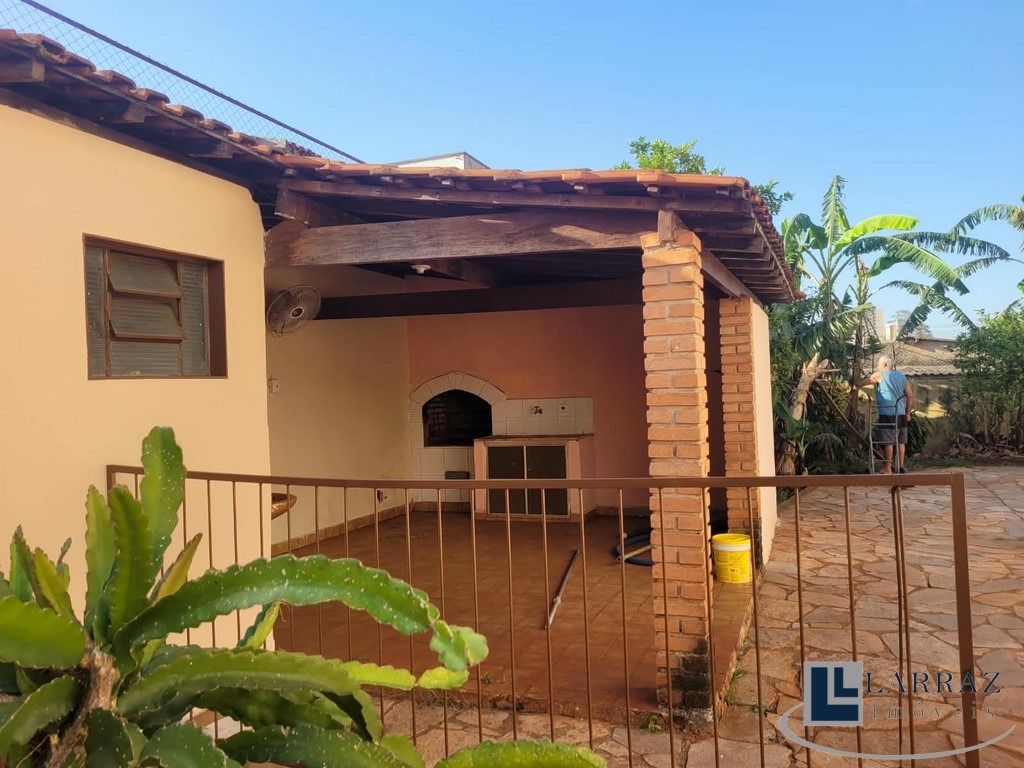 Casa, 3 quartos, 200 m² - Foto 1