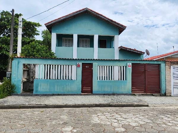 Casa, 3 quartos, 242 m² - Foto 1