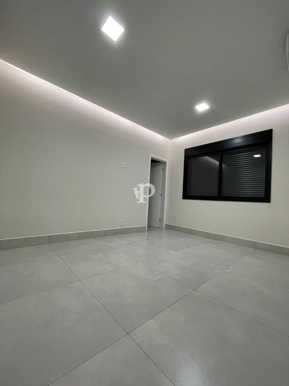 Casa à venda com 3 quartos, 300m² - Foto 16
