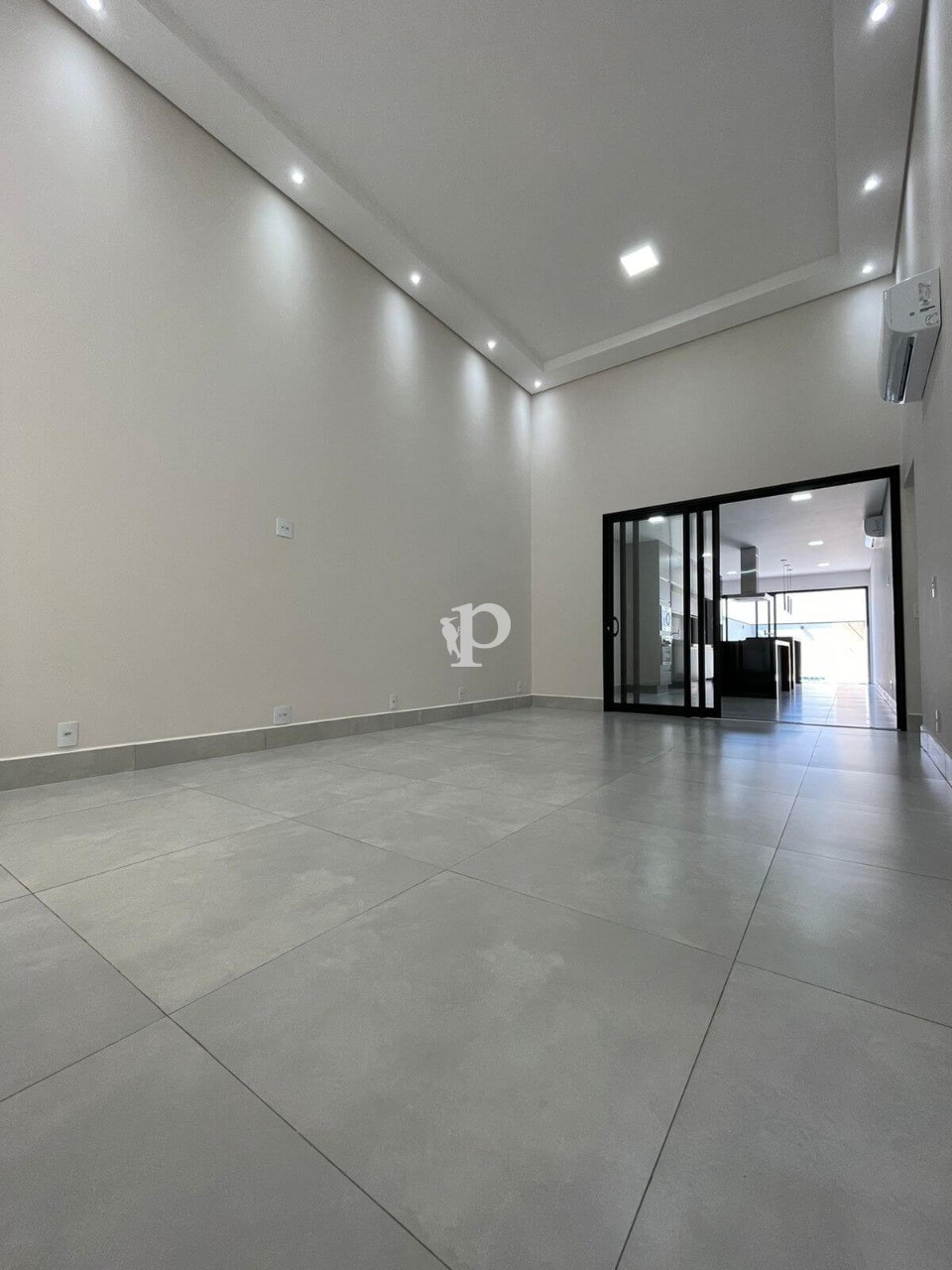 Casa à venda com 3 quartos, 300m² - Foto 5
