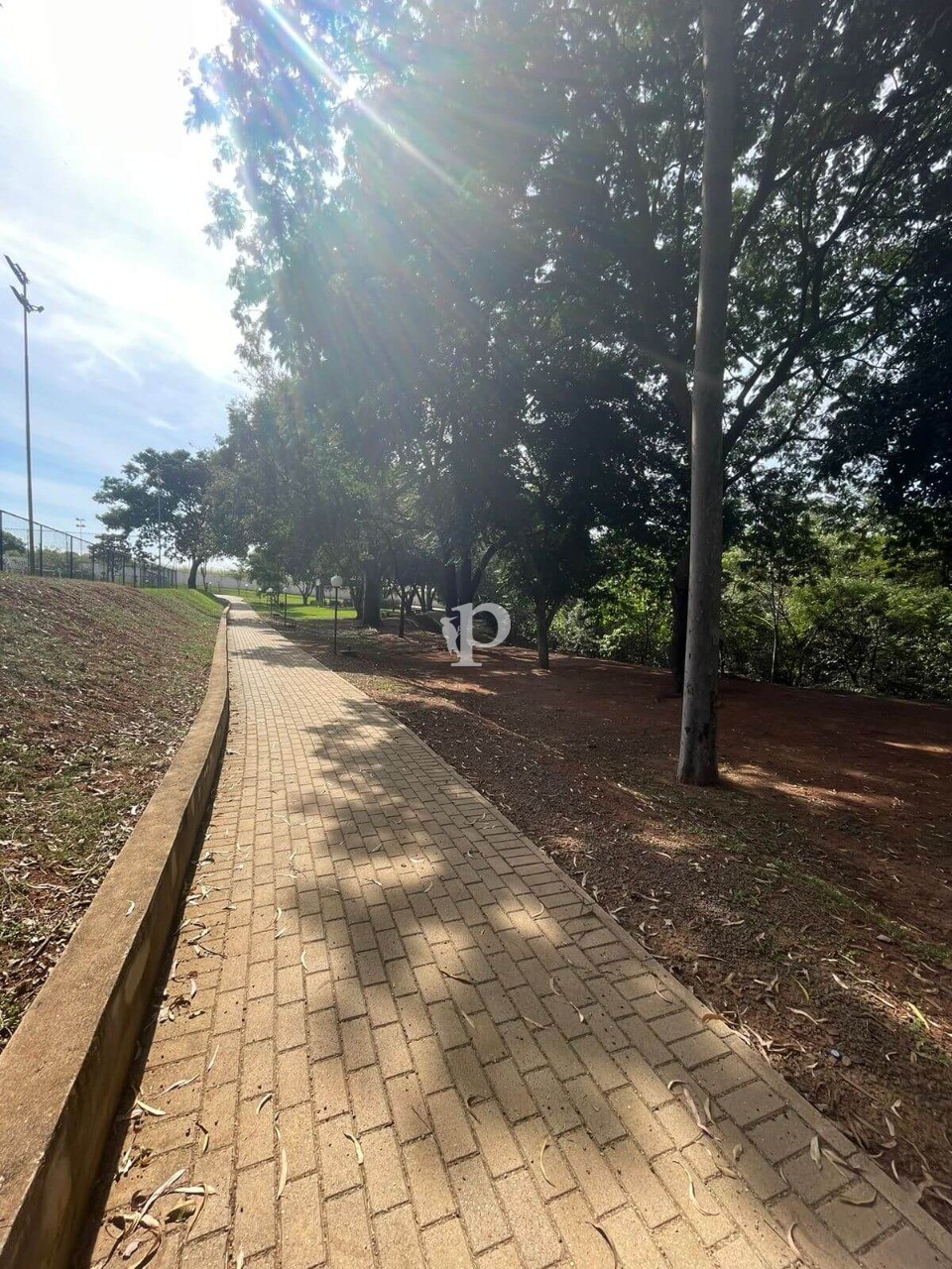 Casa à venda com 3 quartos, 300m² - Foto 47