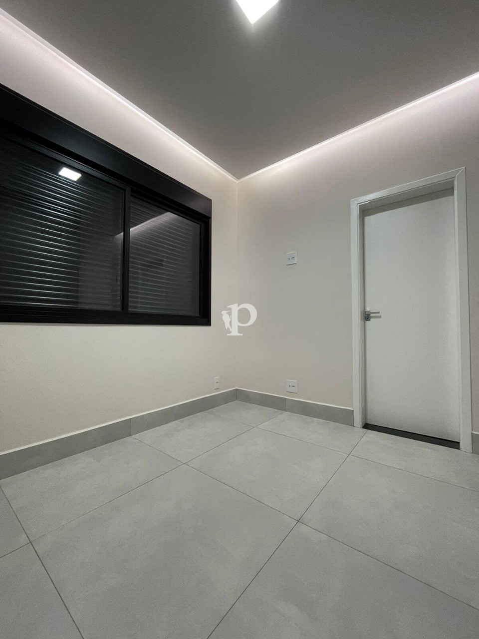 Casa à venda com 3 quartos, 300m² - Foto 17