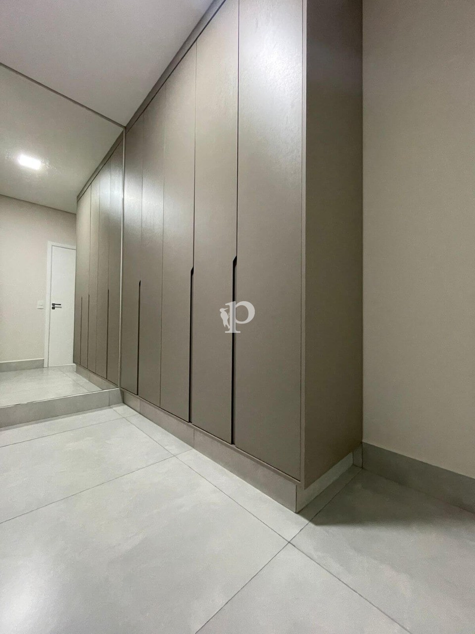 Casa à venda com 3 quartos, 300m² - Foto 10