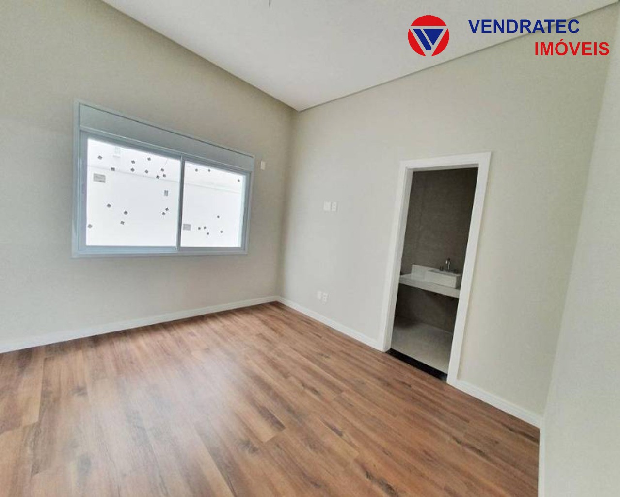 Casa à venda com 3 quartos, 210m² - Foto 7