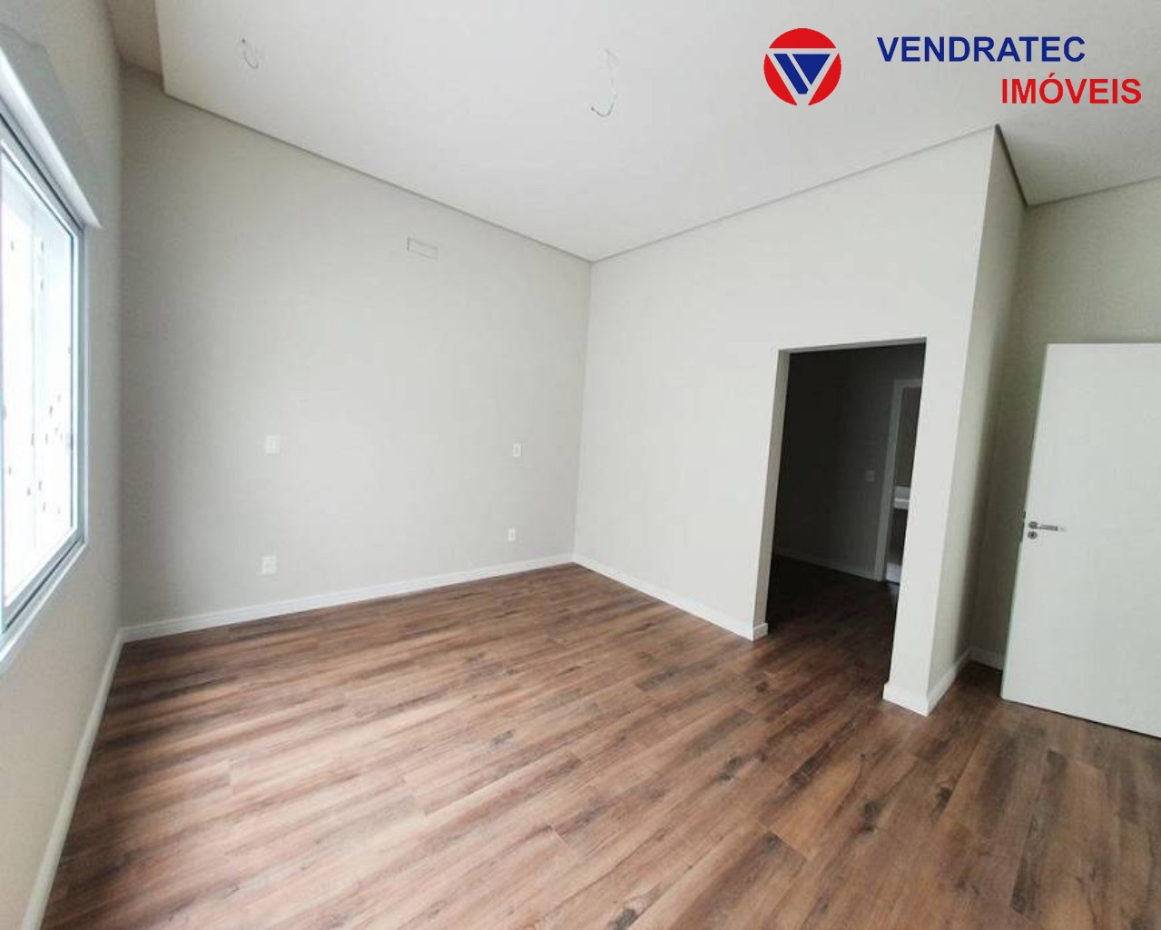 Casa à venda com 3 quartos, 210m² - Foto 9