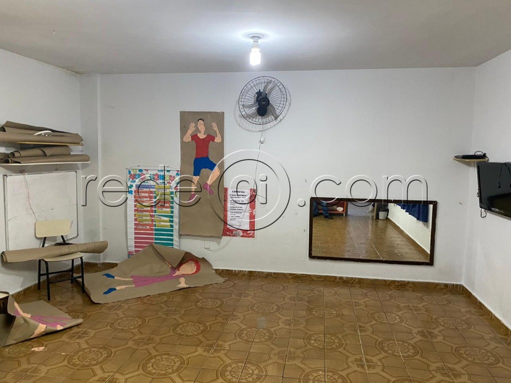 Prédio Inteiro, 588 m² - Foto 1