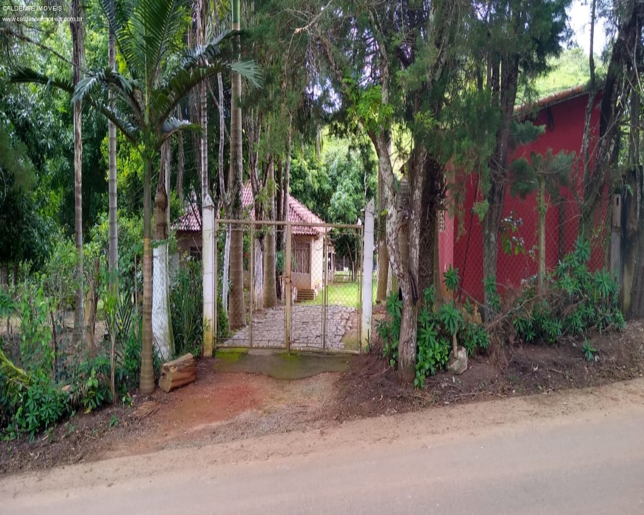 Chácara, 3 quartos, 7000 m² - Foto 1