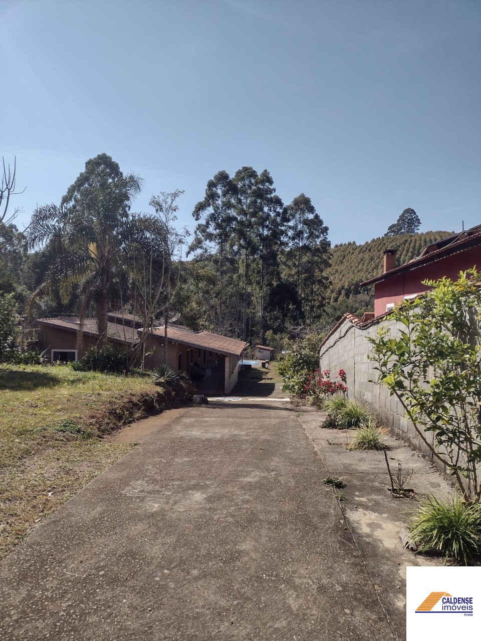 Chácara, 3 quartos, 2857 m² - Foto 2
