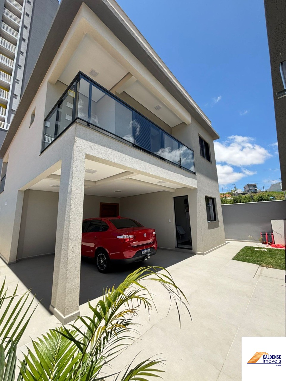 Casa, 4 quartos, 296 m² - Foto 1
