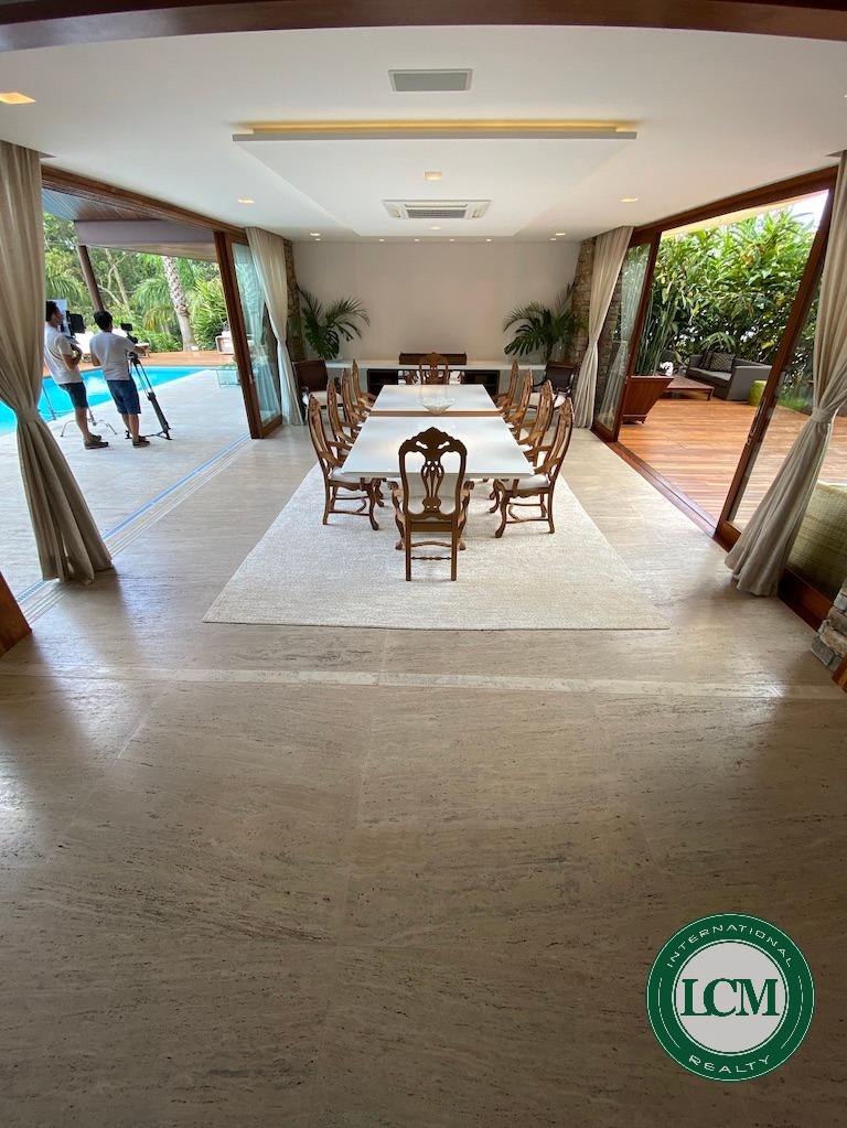 CASA RESIDENCIAL em Barueri - SP, Alphaville