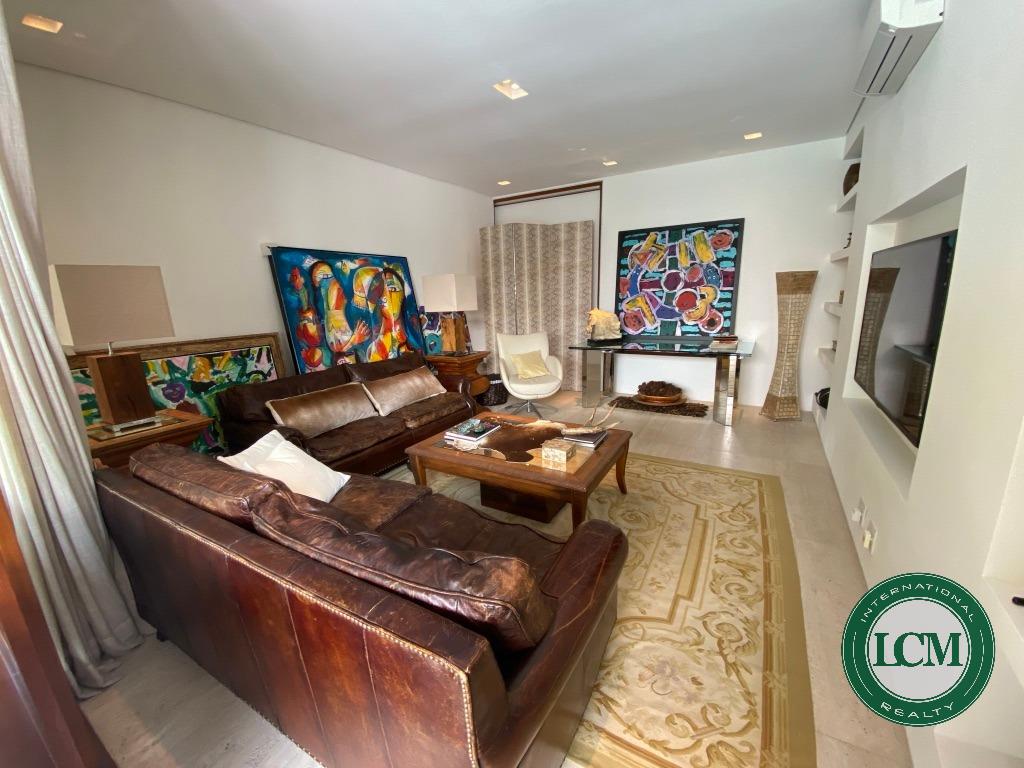 CASA RESIDENCIAL em Barueri - SP, Alphaville