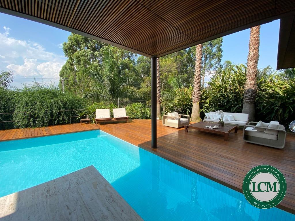 CASA RESIDENCIAL em Barueri - SP, Alphaville