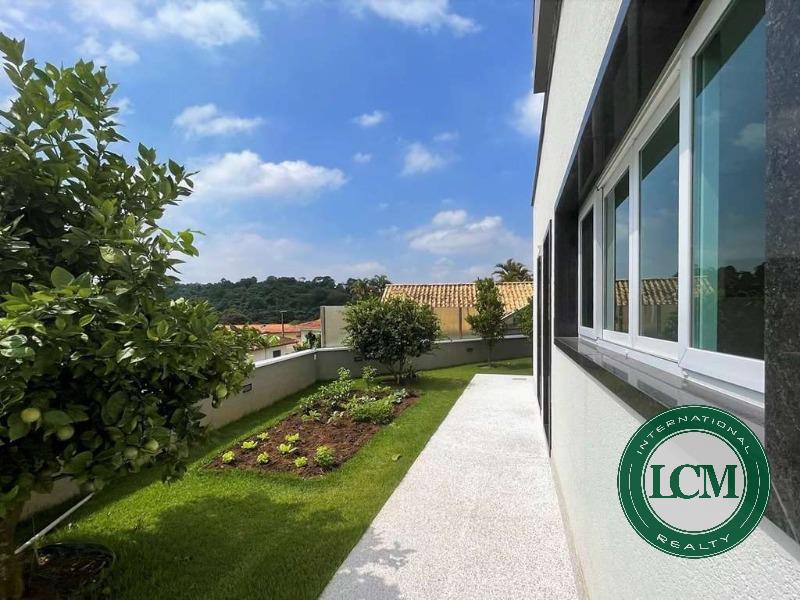 Casa à venda na Granja Viana