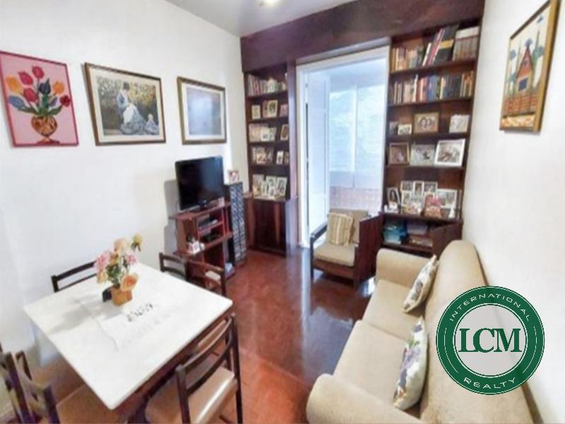 Apartamento de 180 metros com 3 dormitórios muito bem localizado