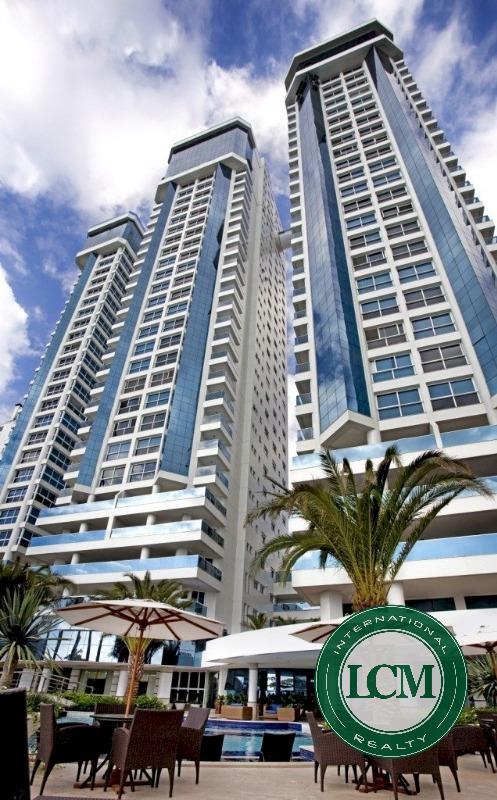 Apartamento de Luxuoso em Frente ao Mar