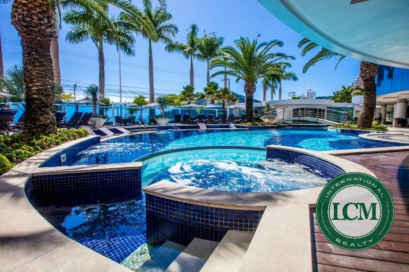 Apartamento de Luxuoso em Frente ao Mar