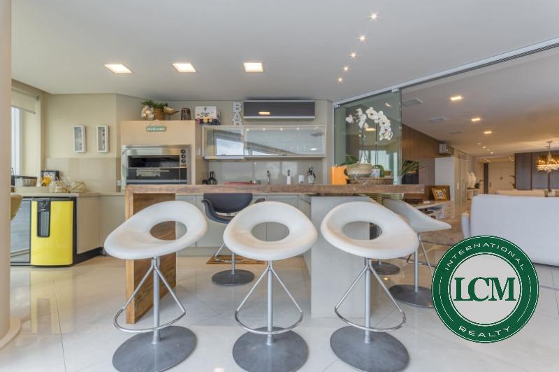 Apartamento de Luxuoso em Frente ao Mar