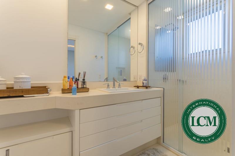 Apartamento de Luxuoso em Frente ao Mar