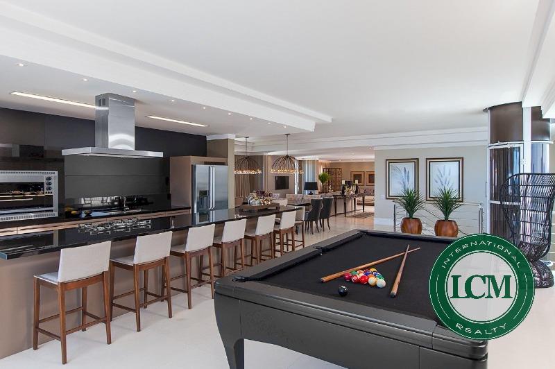 Apartamento de Luxuoso em Frente ao Mar