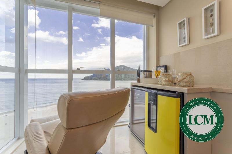Apartamento de Luxuoso em Frente ao Mar