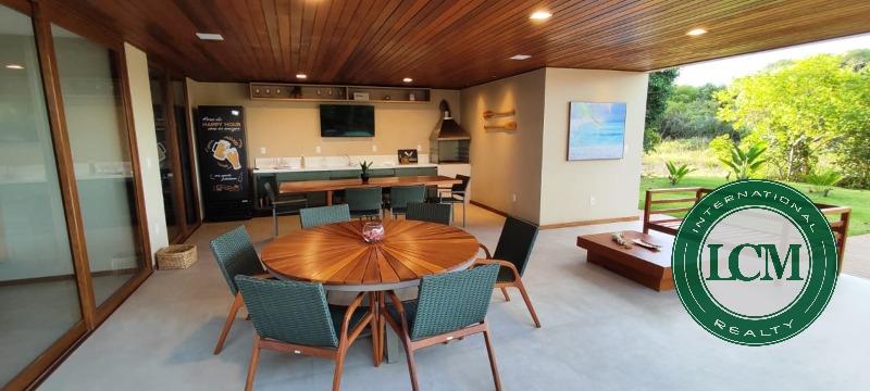 Casa com 7 Suítes e Hidromassagem