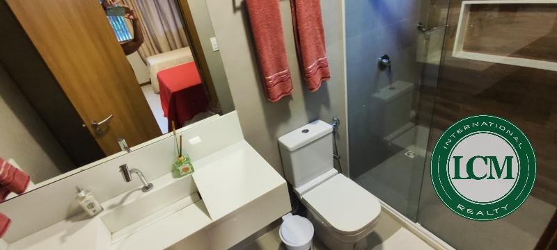 Casa com 7 Suítes e Hidromassagem