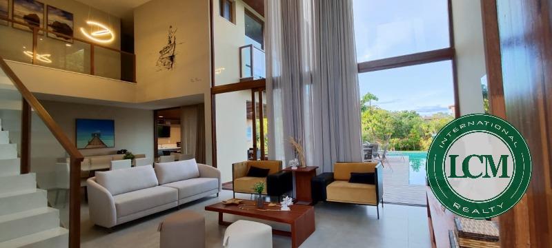 Casa com 7 Suítes e Hidromassagem