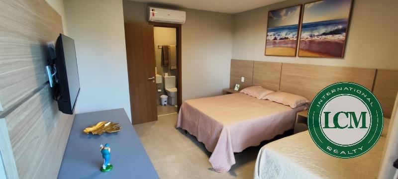 Casa com 7 Suítes e Hidromassagem