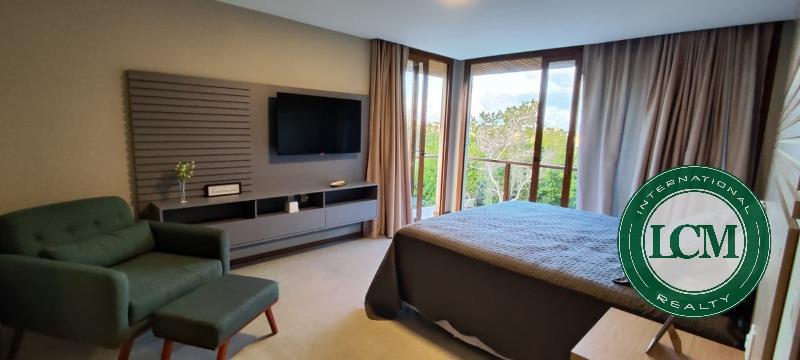 Casa com 7 Suítes e Hidromassagem