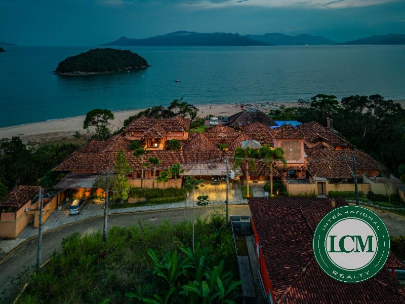Mansão na praia de cocanha - caraguatatuba - foto 1