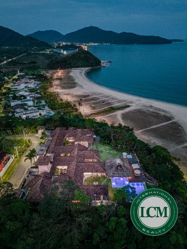Mansão na Praia de Cocanha - Caraguatatuba