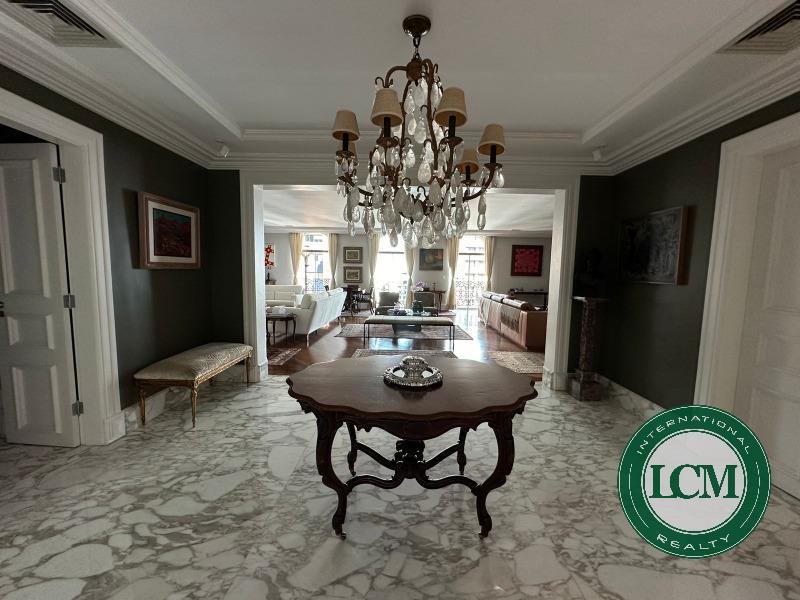 Apartamento a venda no Jardins