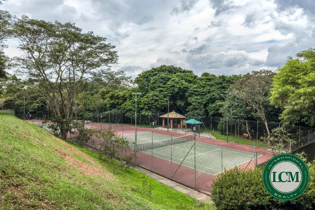 Casa moderna à venda no Condomínio SPII