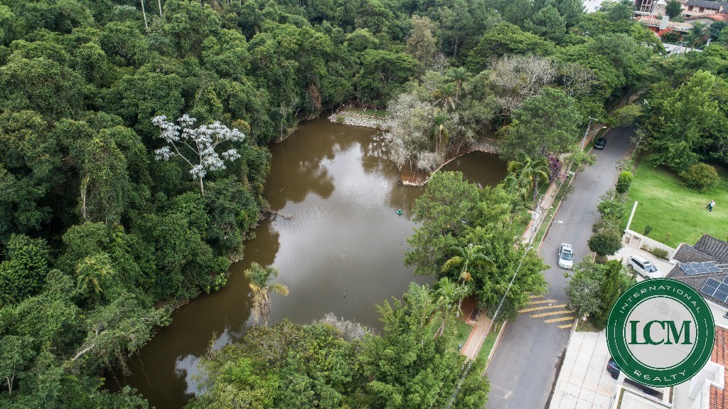 Casa moderna à venda no Condomínio SPII