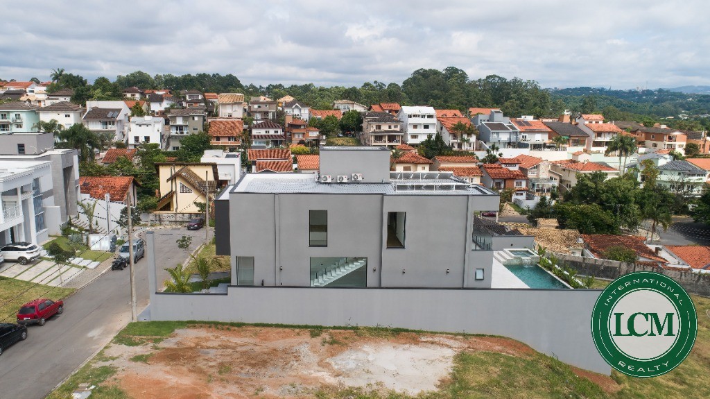 Casa moderna à venda no Condomínio SPII