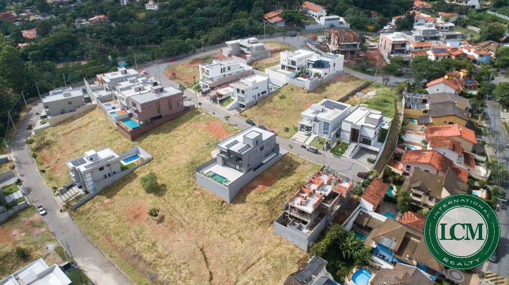 Casa moderna à venda no Condomínio SPII