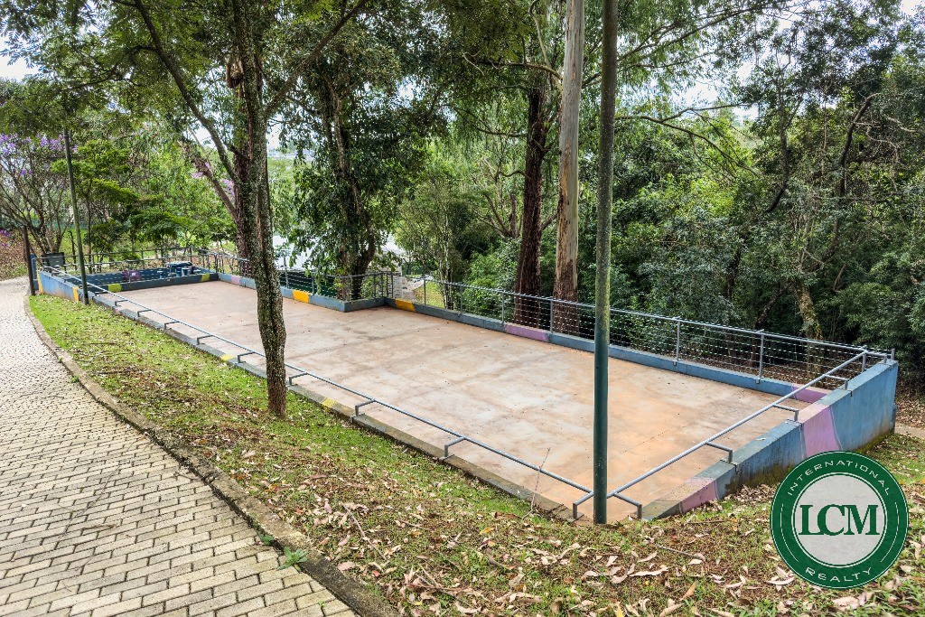 Casa moderna à venda no Condomínio SPII