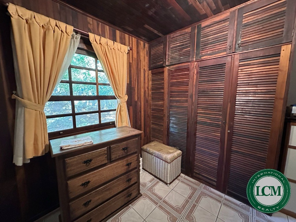 Casa à venda no Condomínio Porto de Ibiúna