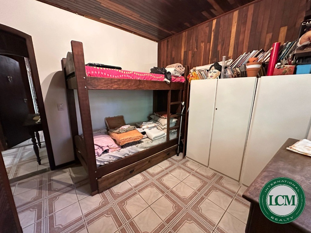 Casa à venda no Condomínio Porto de Ibiúna