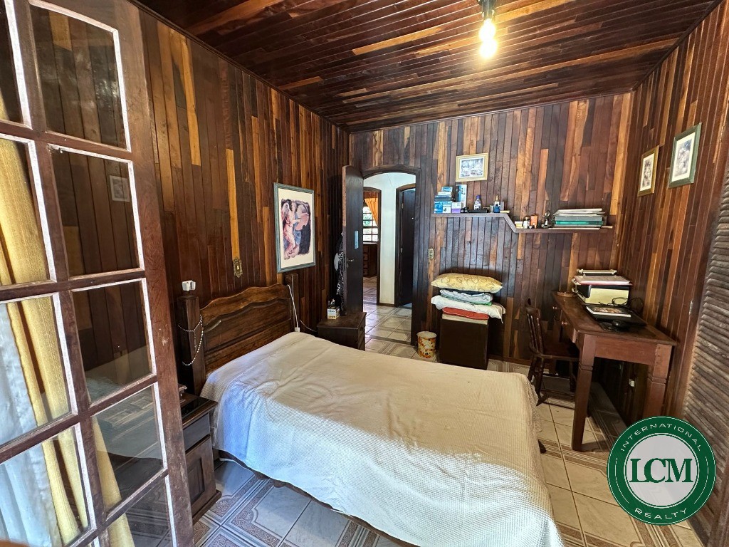 Casa à venda no condomínio porto de ibiúna