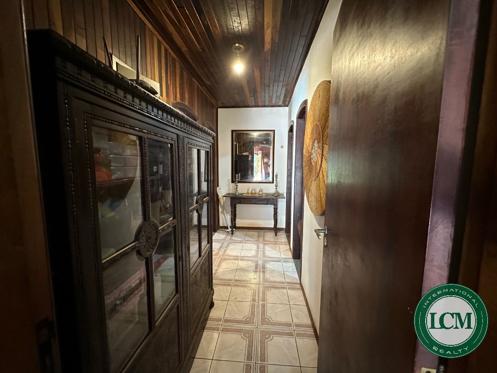 Casa à venda no condomínio porto de ibiúna